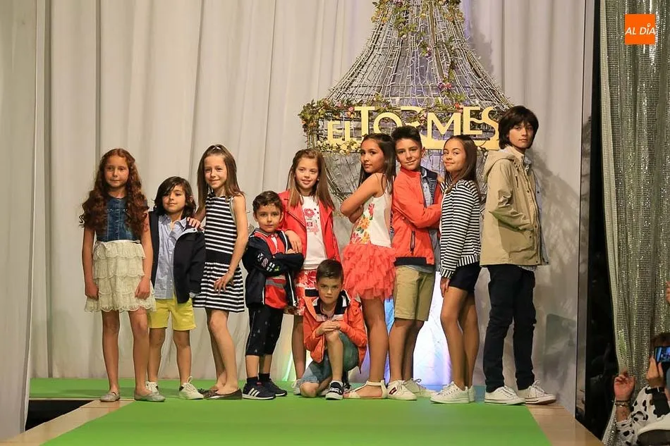 Foto 4 - El CC El Tormes viste sus mejores galas en el desfile de primavera