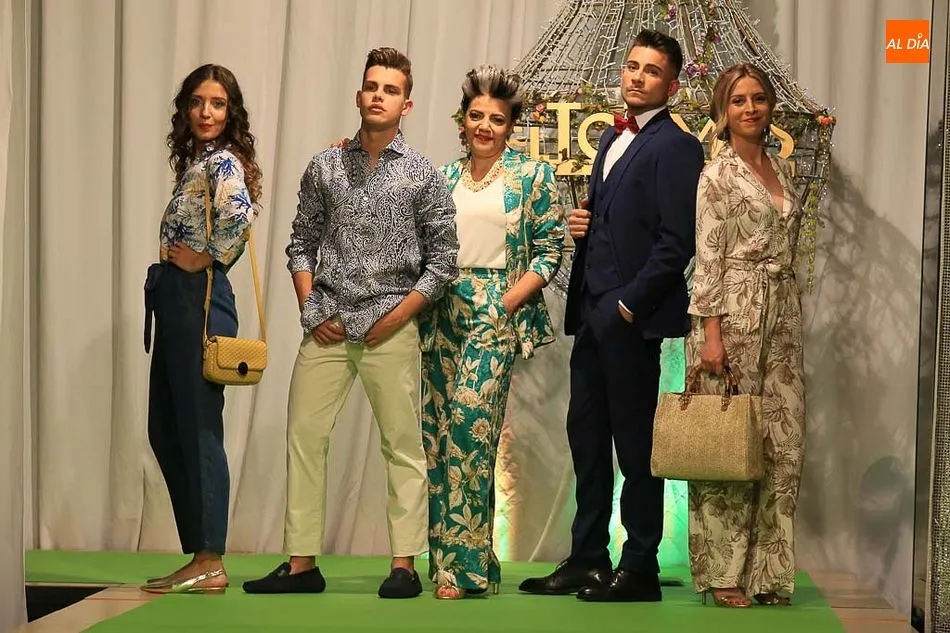 Foto 3 - El CC El Tormes viste sus mejores galas en el desfile de primavera