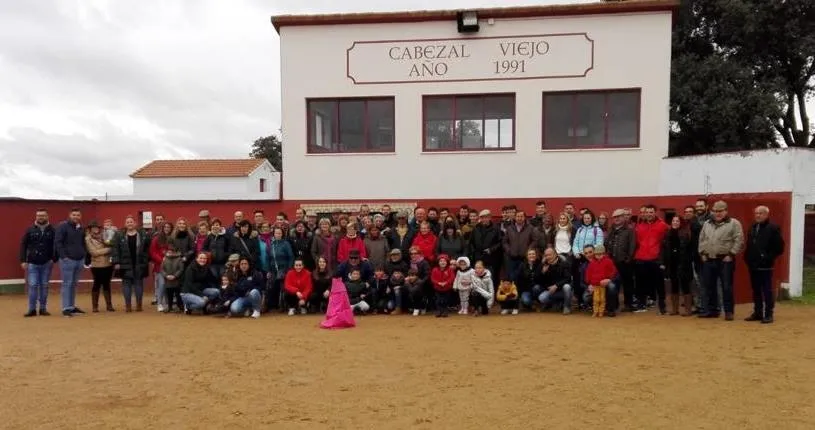 Foto 7 - La Asociaci&oacute;n de Vecinos del Barrio Nuevo celebra su D&iacute;a del Socio con una jornada campera  