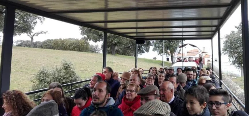 Foto 4 - La Asociaci&oacute;n de Vecinos del Barrio Nuevo celebra su D&iacute;a del Socio con una jornada campera  