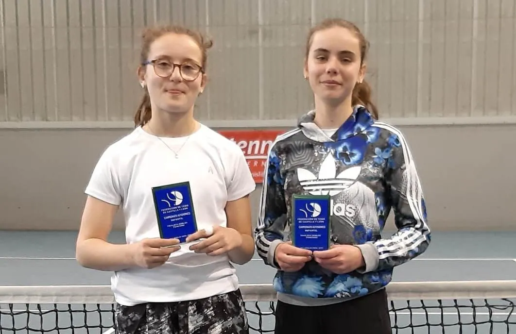 Carolina Benito, subcampeona en dobles en el Autonómico de Castilla y León  