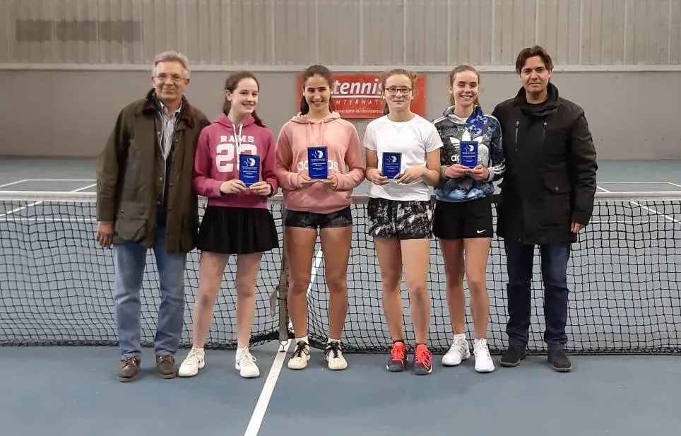 Foto 3 - Carolina Benito, subcampeona en dobles en el Auton&oacute;mico de Castilla y Le&oacute;n  