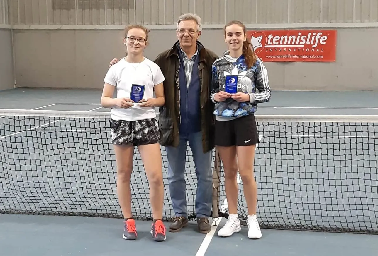 Foto 2 - Carolina Benito, subcampeona en dobles en el Auton&oacute;mico de Castilla y Le&oacute;n  