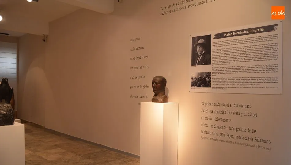 Foto 7 - El Museo Mateo Hern&aacute;ndez expone al p&uacute;blico una importante colecci&oacute;n de fotograf&iacute;as del escultor ...