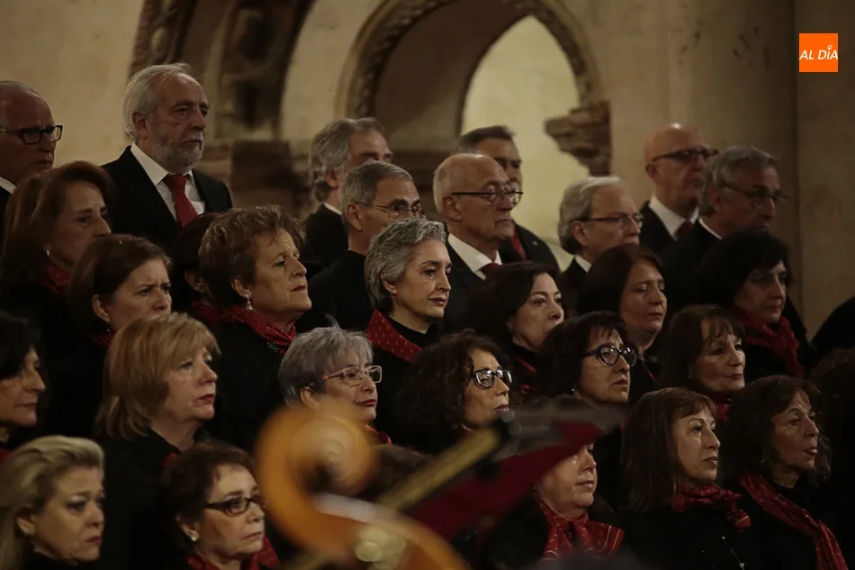 Foto 8 - El Miserere se engrandece recordando a Doyag&uuml;e y Olivares