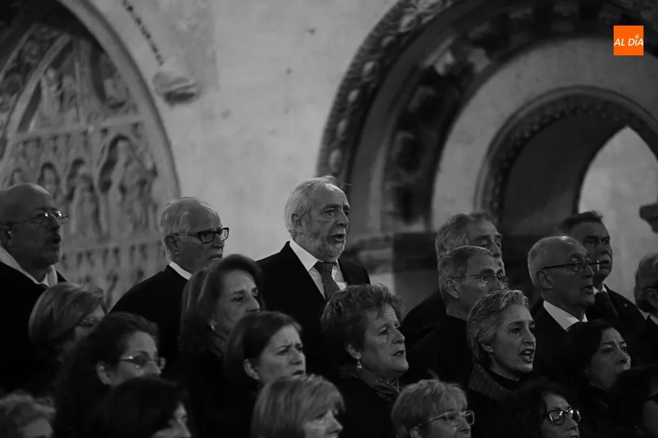 Foto 4 - El Miserere se engrandece recordando a Doyag&uuml;e y Olivares