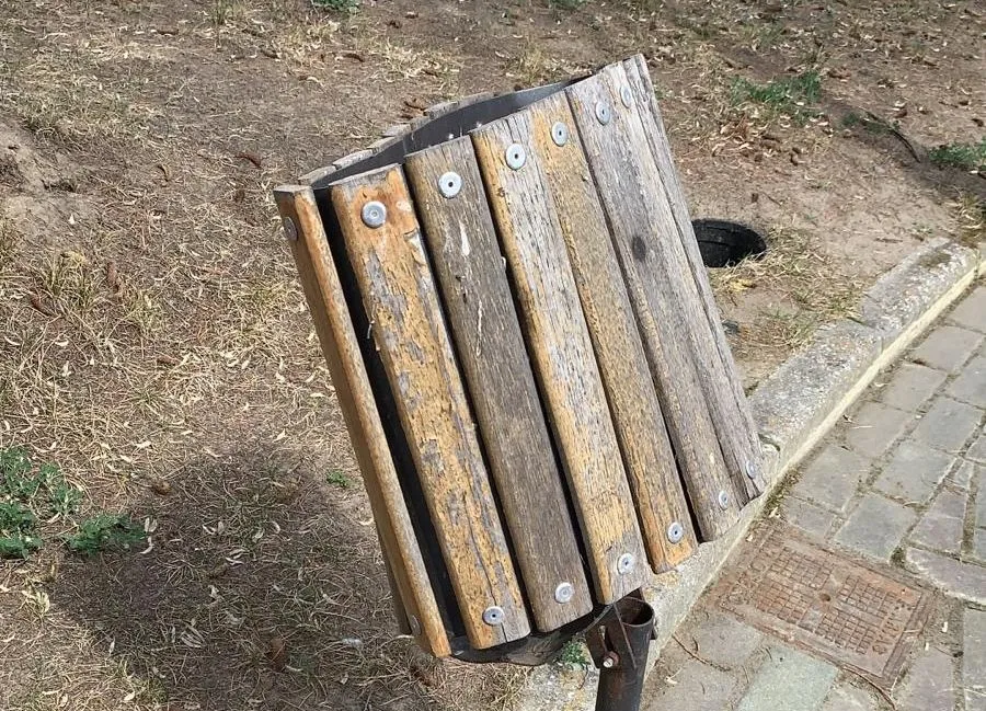 Foto 5 - Los parques infantiles, abandonados y sin mantenimiento