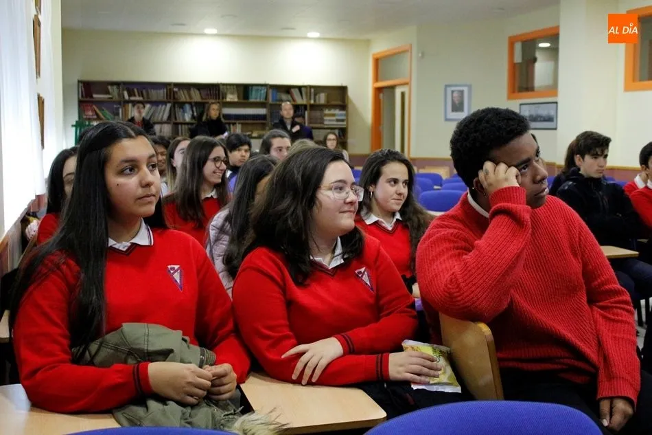 Foto 5 - El Consistorio impulsa charlas en colegios para prevenir la adicci&oacute;n al juego en adolestecentes