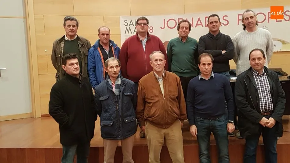 Foto 2 - Frente com&uacute;n del sector ganadero para exigir a la Junta mayor flexibilidad de movimientos