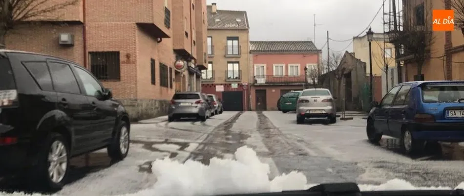 Foto 4 - Un tremenda granizada cubre de blanco las calles de Alba de Tormes