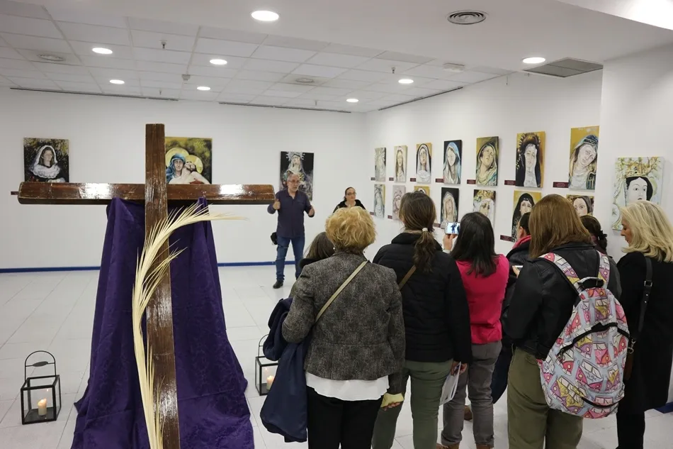 Foto 9 - Montserrat Ruiz Varea expone sus retratos de las v&iacute;rgenes procesionales de Salamanca