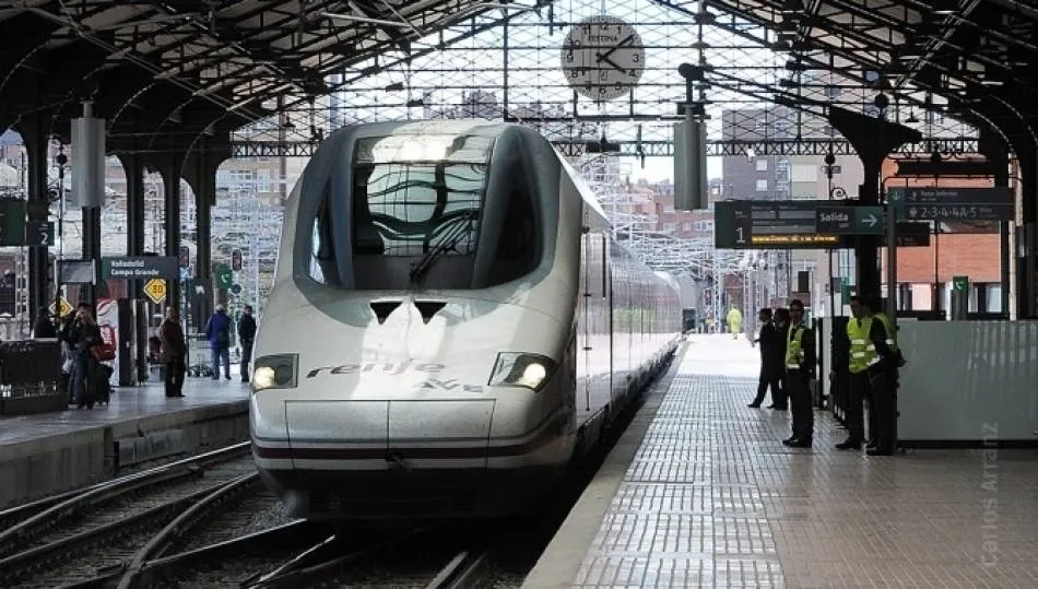 Renfe ha programado tres millones de plazas en sus trenes con motivo de las operaciones salida y retorno de vacaciones de Semana Santa en toda España