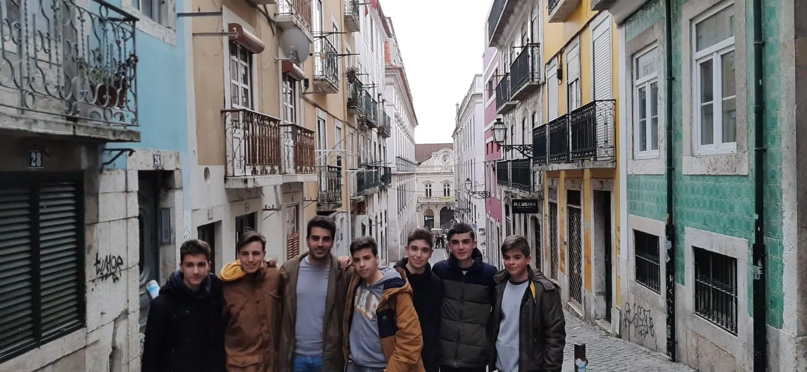Foto 5 - Los alumnos de 4&ordm; de la ESO de Misioneras-Santa Teresa se van de viaje de fin de curso a Portugal  