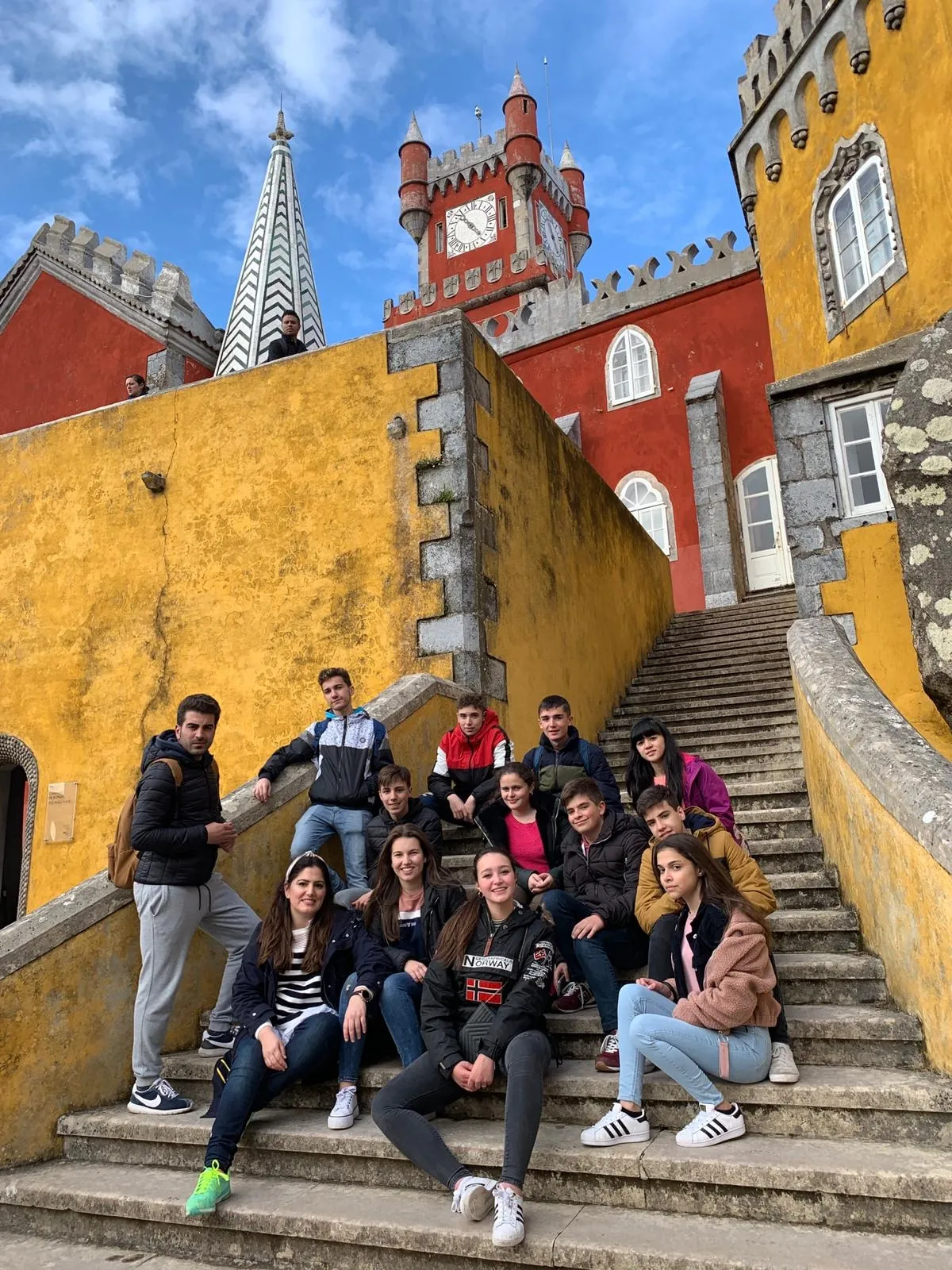 Foto 7 - Los alumnos de 4&ordm; de la ESO de Misioneras-Santa Teresa se van de viaje de fin de curso a Portugal  