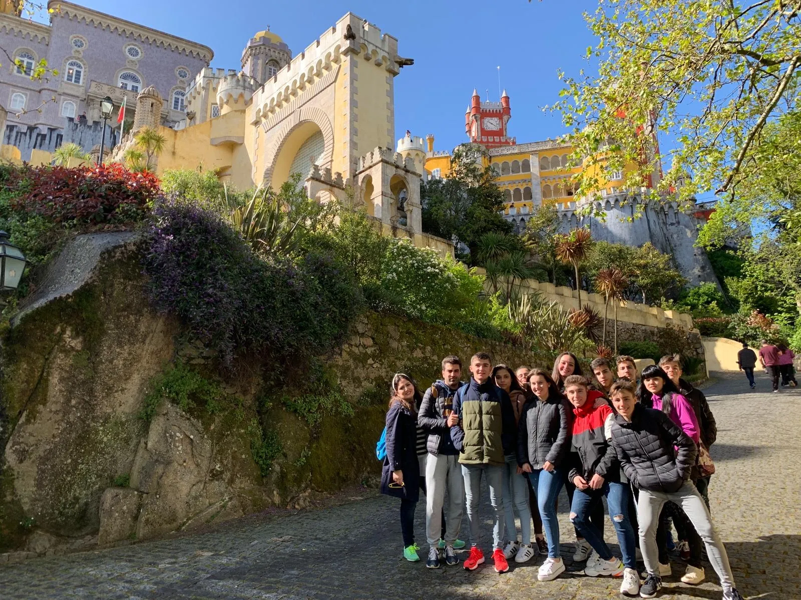 Foto 6 - Los alumnos de 4&ordm; de la ESO de Misioneras-Santa Teresa se van de viaje de fin de curso a Portugal  