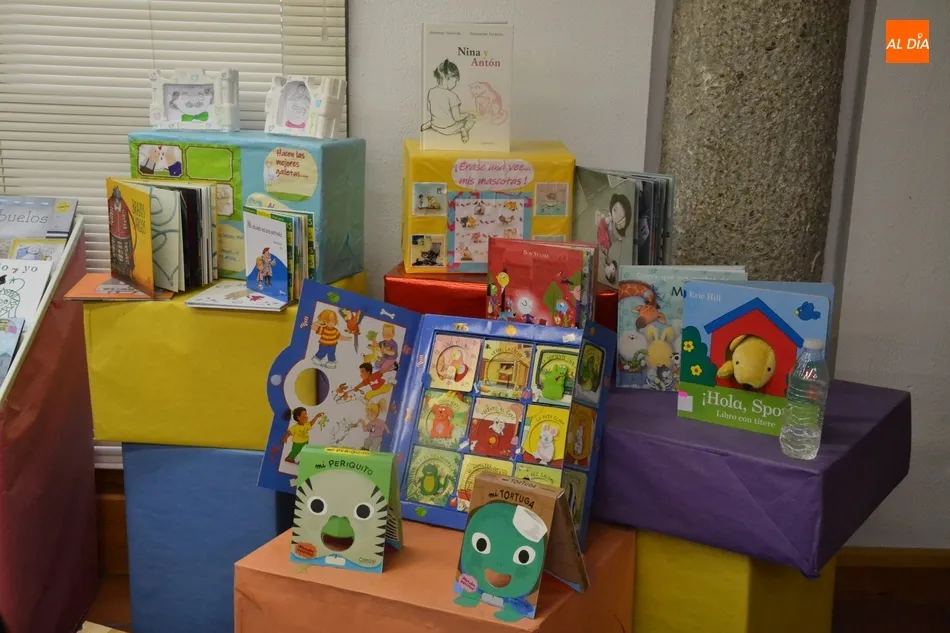 Foto 10 - La Biblioteca conmemora el D&iacute;a del Libro con dos exposiciones y una lectura p&uacute;blica  