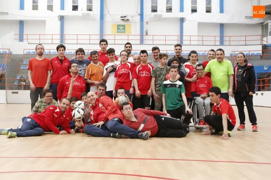 Foto 10 - La Fundaci&oacute;n AVIVA rompe con todos los l&iacute;mites del ser humano por un mundo mejor