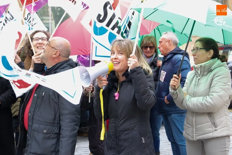 Foto 10 - Los funcionarios de Justicia protestan por cobrar 300 euros menos en Castilla y Le&oacute;n