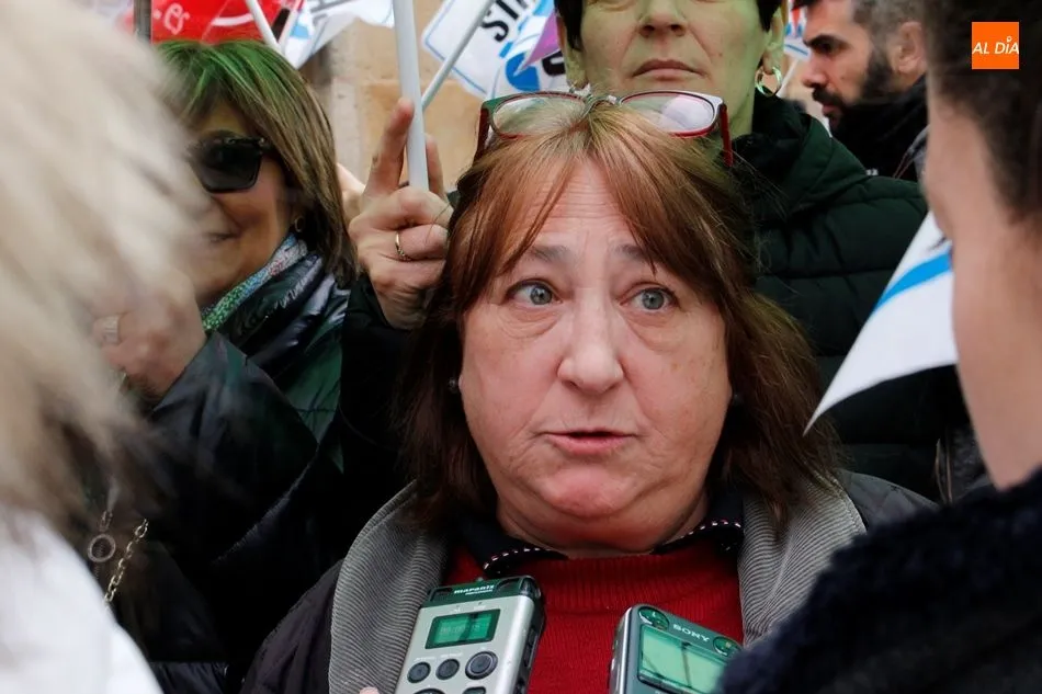 Foto 5 - Los funcionarios de Justicia protestan por cobrar 300 euros menos en Castilla y Le&oacute;n
