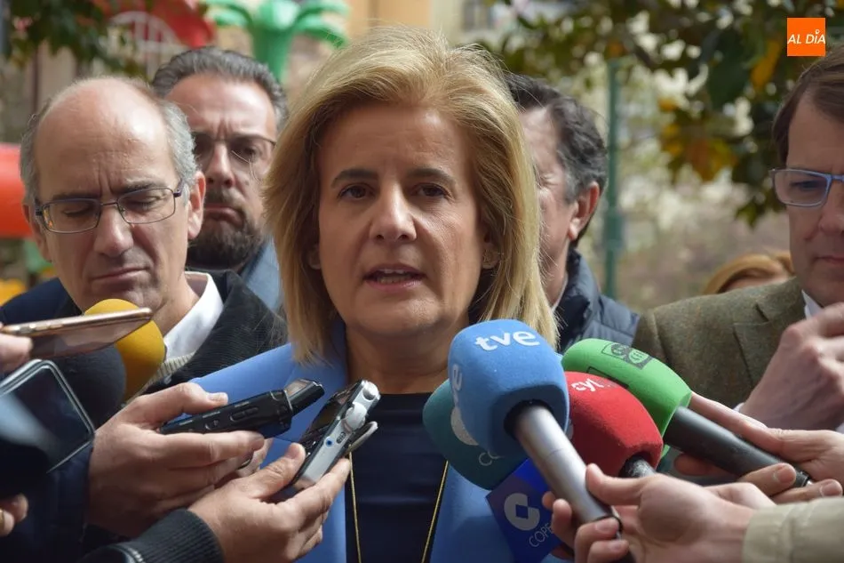 Foto 2 - F&aacute;tima B&aacute;&ntilde;ez: &ldquo;Los gobiernos del PP son referente de prosperidad, de empleo y de garant&iacute;a de...