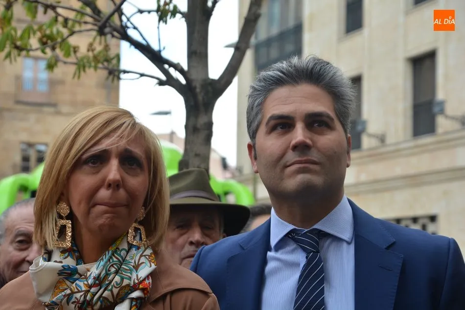 Foto 8 - Salamanca recuerda al hostelero Gonzalo Send&iacute;n con un v&iacute;tor en la plaza Poeta Iglesias