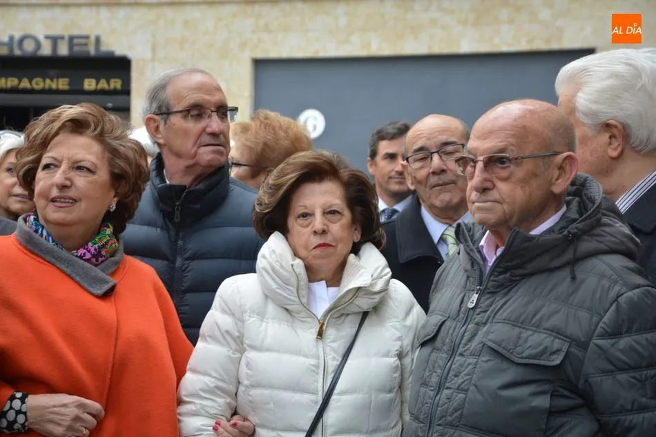 Foto 6 - Salamanca recuerda al hostelero Gonzalo Send&iacute;n con un v&iacute;tor en la plaza Poeta Iglesias