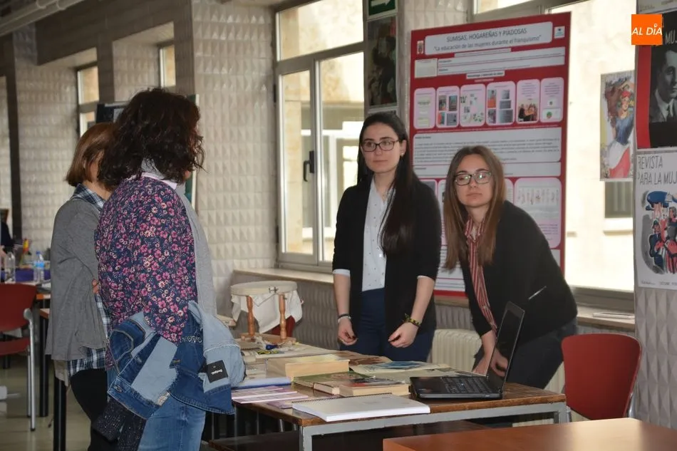 Foto 2 - &ldquo;Fomentamos en los alumnos el gusto por la ciencia, tambi&eacute;n del campo de las humanidades&rdquo;
