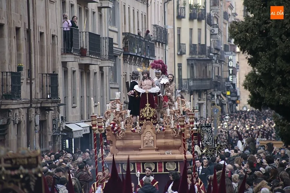 Imágenes de la salida procesional de la Hermandad de Jesús Despojado, una de las más jóvenes de la Semana Santa. Fotos: Alejandro López
