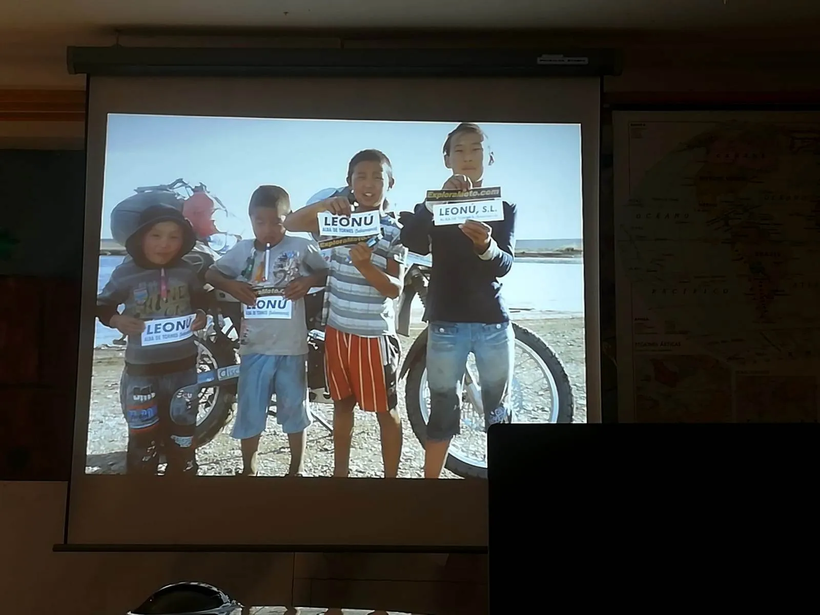 Foto 2 - La vuelta al mundo sin salir de clase