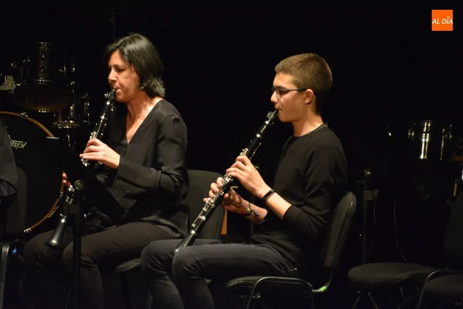 Foto 8 - El Teatro Liceo acoge un variado Concierto de Primavera de la Escuela Municipal de M&uacute;sica