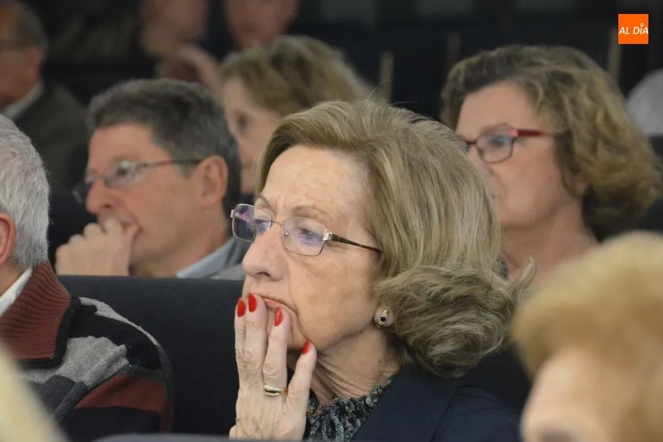 Foto 5 - Ameno recital sobre &lsquo;La vida, el amor y Dios en los poetas del Colegio de M&eacute;dicos&rsquo;