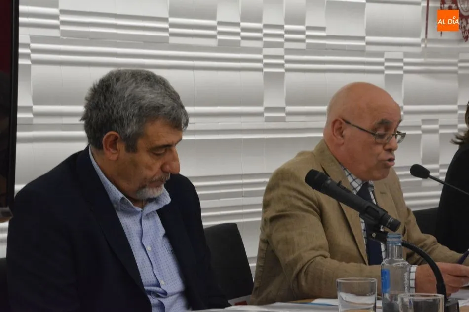 Foto 3 - Ameno recital sobre &lsquo;La vida, el amor y Dios en los poetas del Colegio de M&eacute;dicos&rsquo;