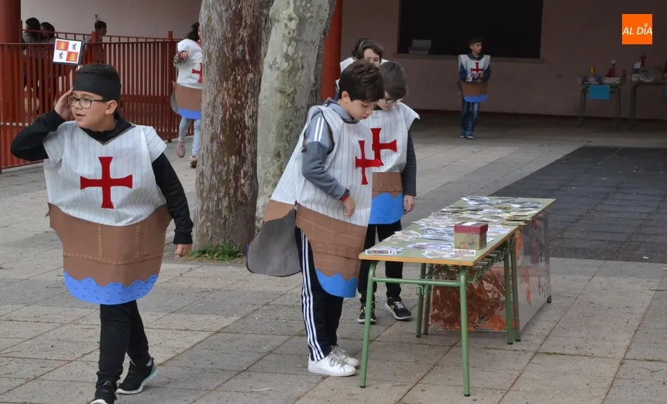 Foto 2 - El Colegio San Francisco culmina su Semana Cultural con un viaje musical por las etapas de la...