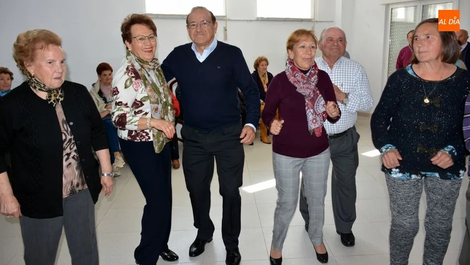 Foto 9 - La I Convivencia de Primavera re&uacute;ne en Lumbrales a m&aacute;s de 400 jubilados de la comarca de...