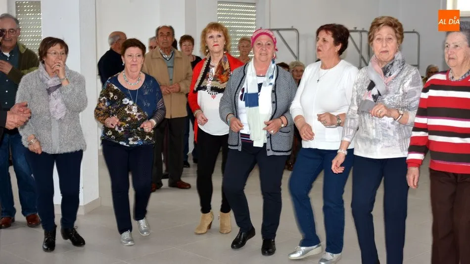 Foto 10 - La I Convivencia de Primavera re&uacute;ne en Lumbrales a m&aacute;s de 400 jubilados de la comarca de...