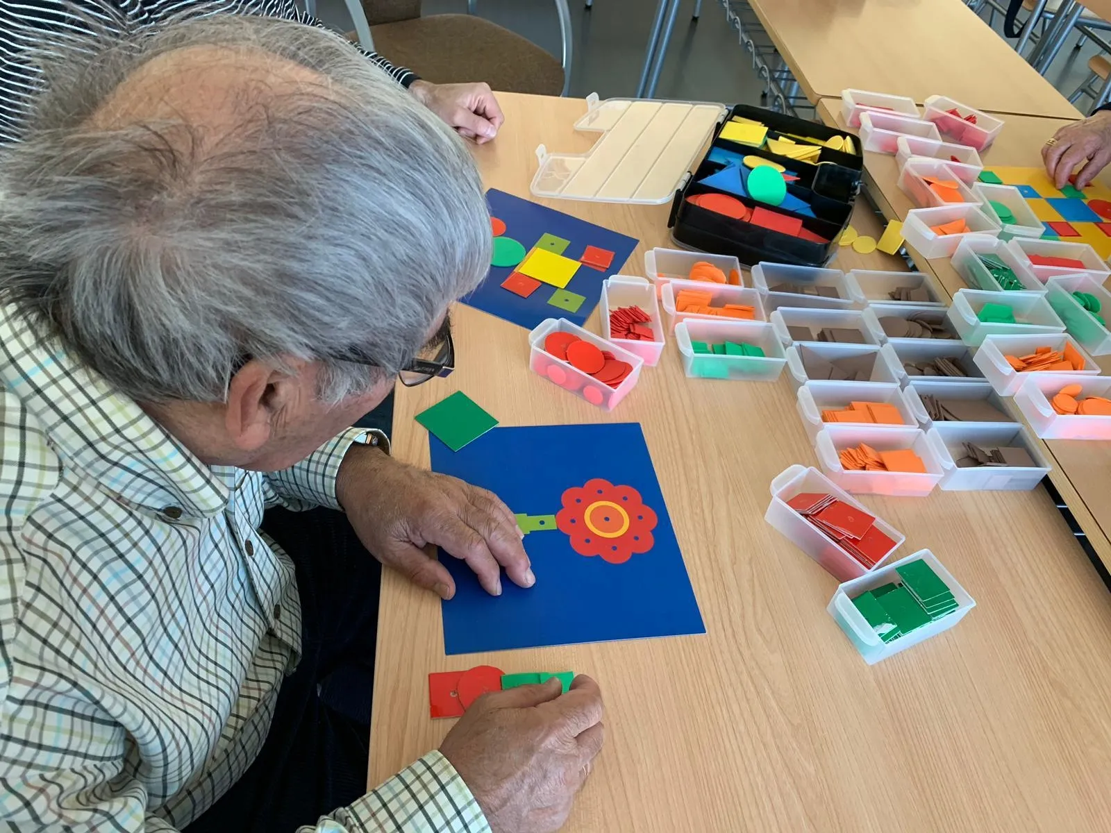 Foto 4 - La Asociaci&oacute;n de Parkinson conmemora su D&iacute;a Mundial animando a m&aacute;s enfermos a acudir a sus...