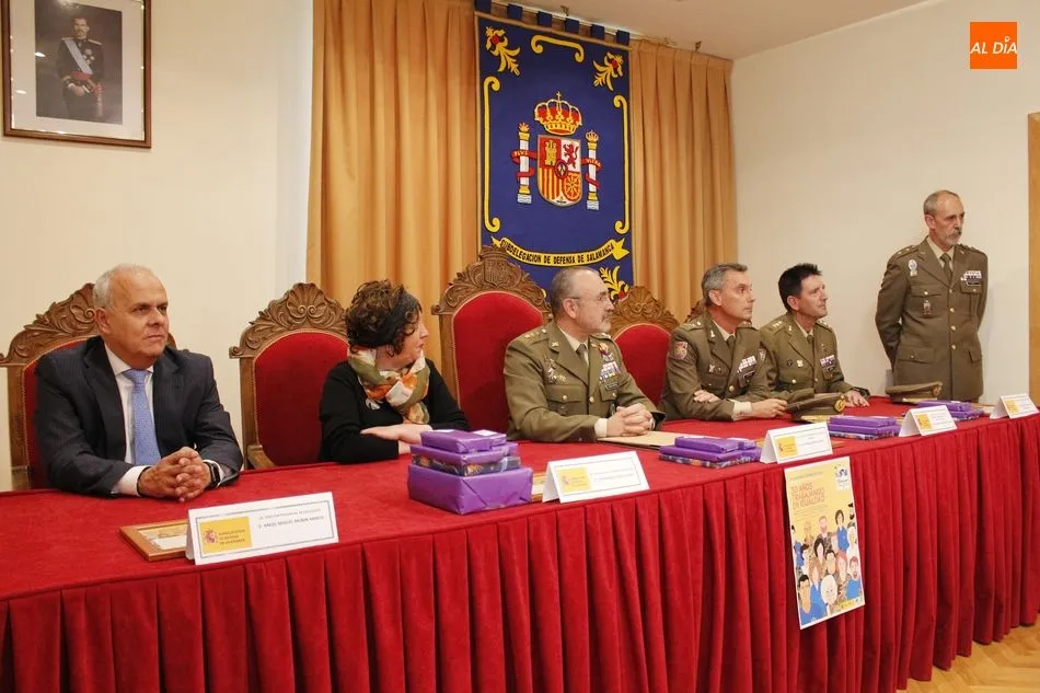 Foto 5 - La Subdelegaci&oacute;n de Defensa entrega los premios escolares &lsquo;Carta a una militar espa&ntilde;ola&rsquo;  