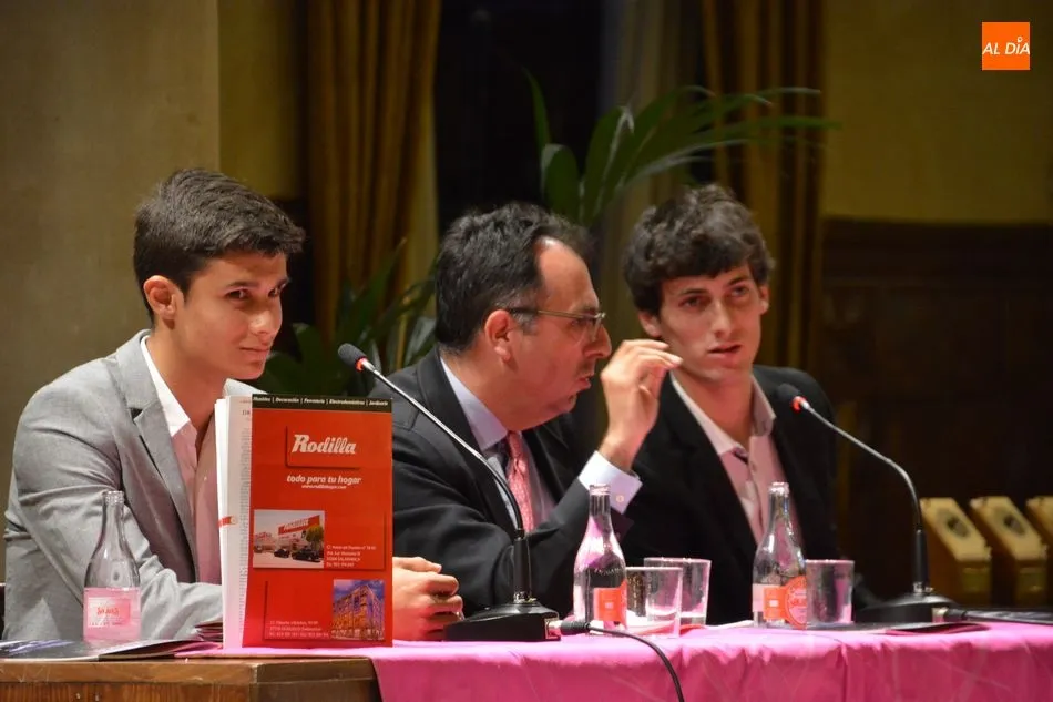 Foto 4 - El n&uacute;mero 6 de la revista taurina de la Federaci&oacute;n de Pe&ntilde;as ya est&aacute; en la calle