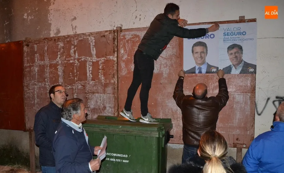 Foto 8 - Un cielo repleto de estrellas da cobijo a los pol&iacute;ticos en el inicio de la campa&ntilde;a para el 28A  
