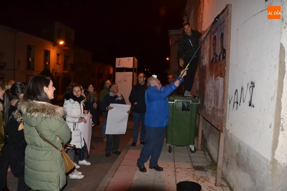 Foto 7 - Un cielo repleto de estrellas da cobijo a los pol&iacute;ticos en el inicio de la campa&ntilde;a para el 28A  