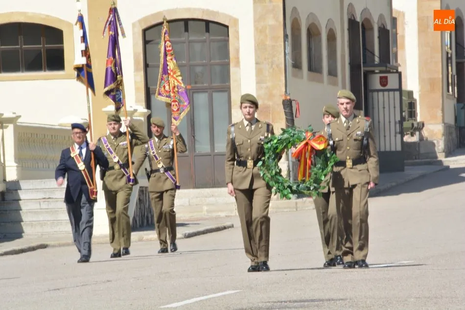 Foto 6 - Veteranos de las Fuerzas Armadas y Guardia Civil celebran la fiesta de su patr&oacute;n