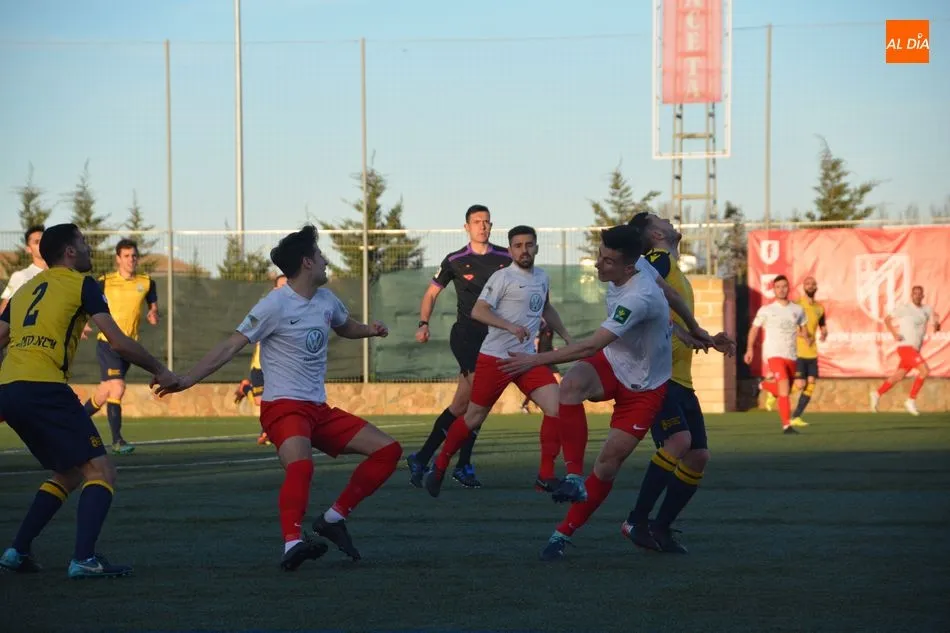 Acción de un partido del Santa Marta en casa