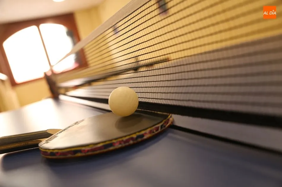 El club privado Amigos del Ping Pong se sitúa en la calle Barco