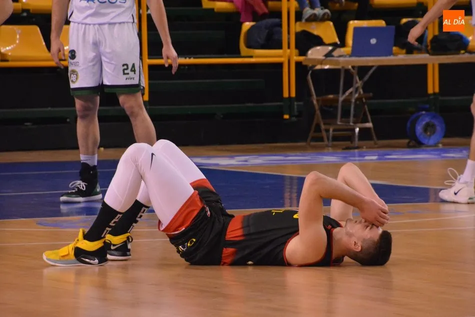 Foto 6 - Magn&iacute;fico papel de La Antigua, que da la cara en su partido m&aacute;s dif&iacute;cil (81-84)  