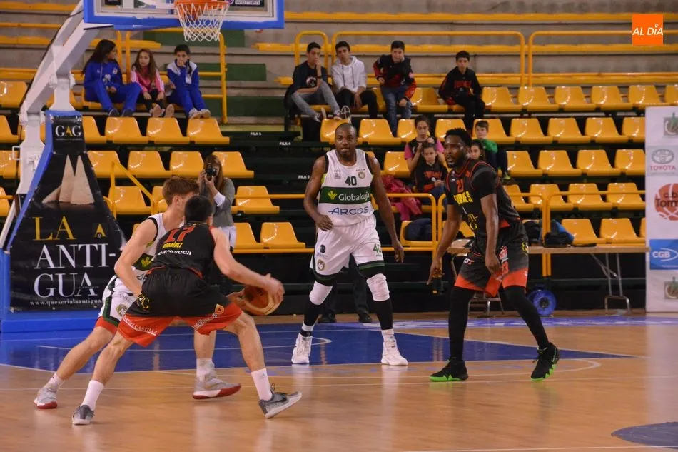 Foto 5 - Magn&iacute;fico papel de La Antigua, que da la cara en su partido m&aacute;s dif&iacute;cil (81-84)  