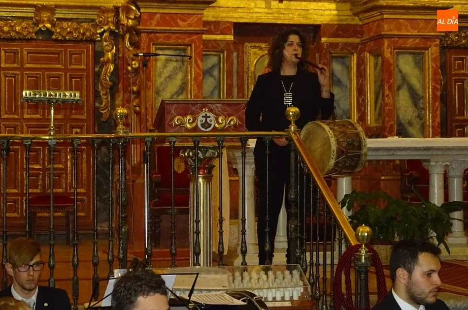 Foto 3 - Maravillas Ca&ntilde;izal pronuncia un preg&oacute;n de Semana Santa cargado de recuerdos sonoros