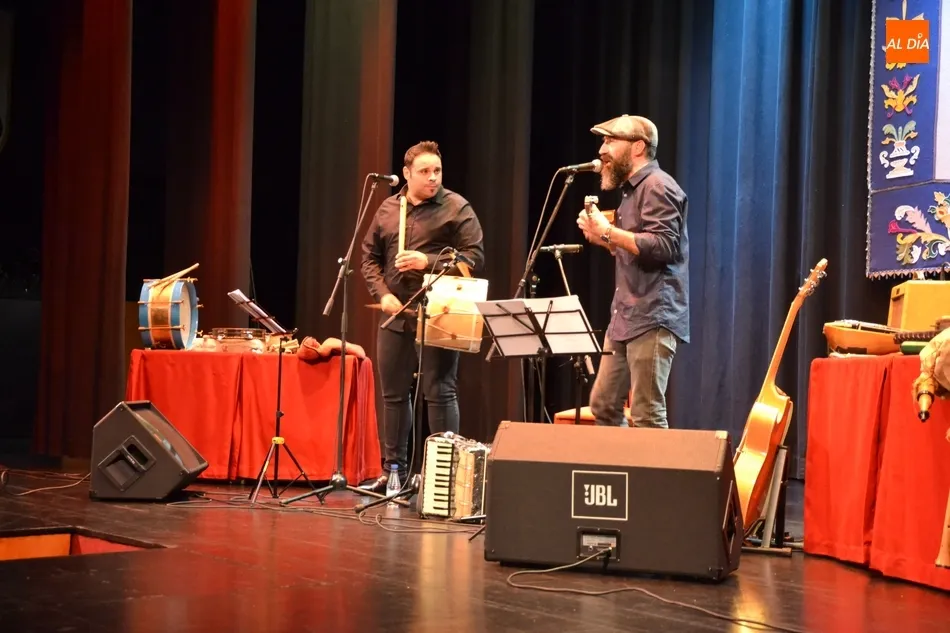 Foto 6 - El universal lenguaje de la m&uacute;sica une los dos lados de la Raya en el Teatro Nuevo  