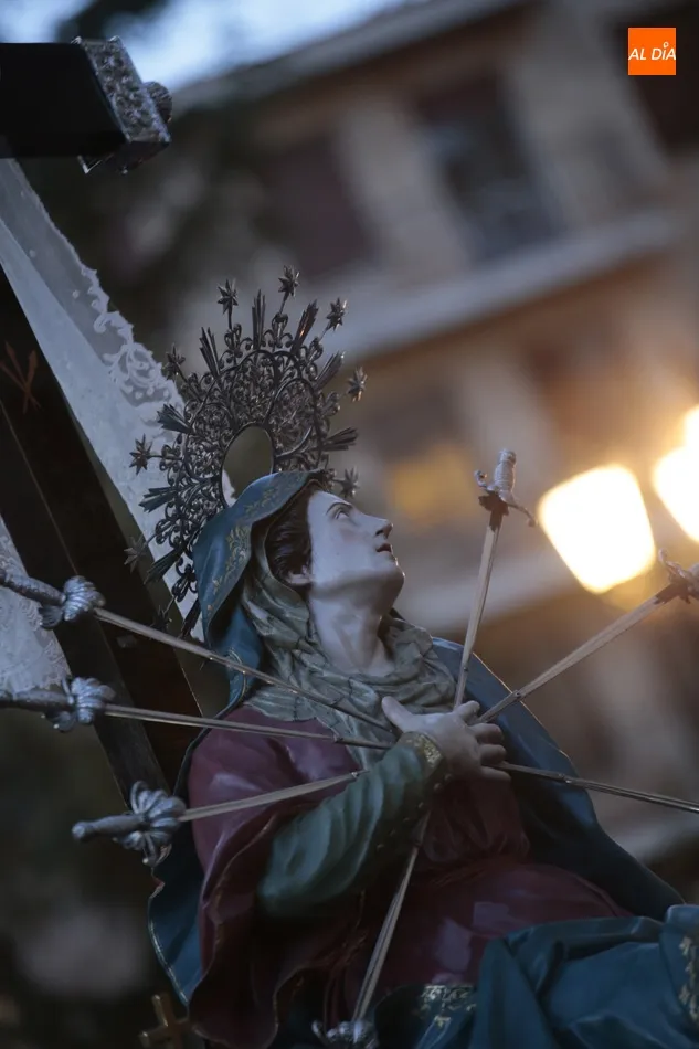 Foto 6 - La procesi&oacute;n del V&iacute;a Matris abre la Semana Santa salmantina  
