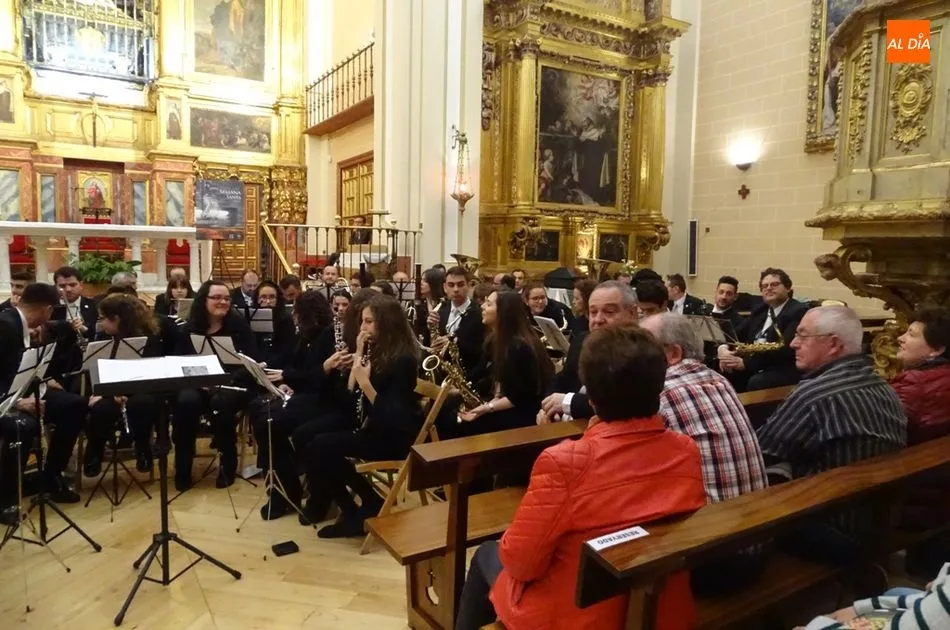 Foto 10 - La m&uacute;sica de Semana Santa llena la iglesia de la Anunciaci&oacute;n