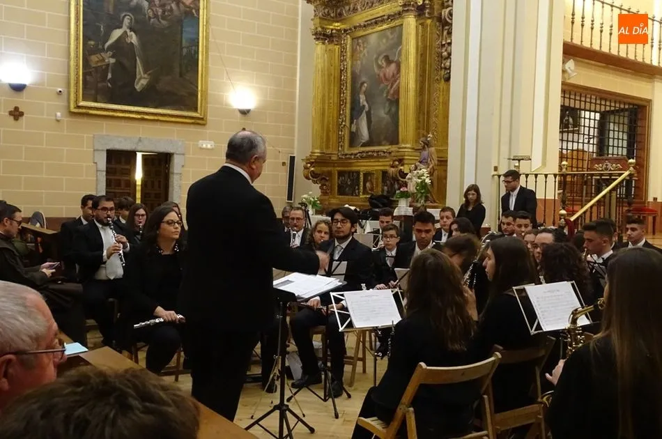 Foto 8 - La m&uacute;sica de Semana Santa llena la iglesia de la Anunciaci&oacute;n
